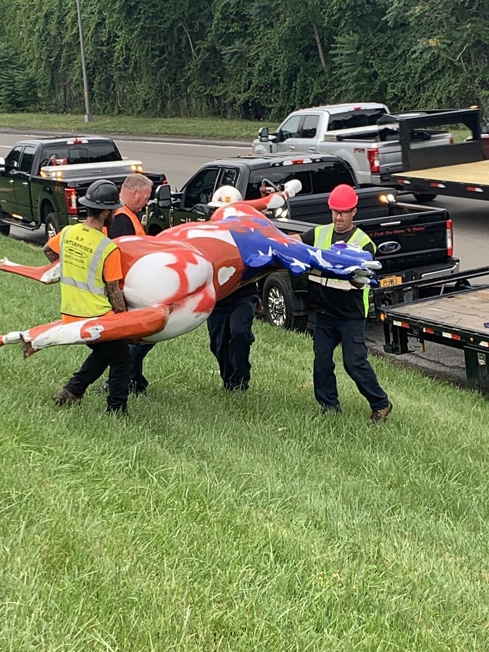 polo-players-holding-horse-fixed