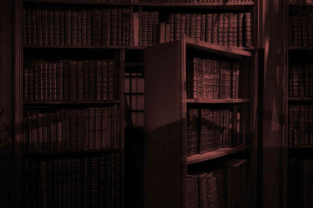 18270 1920x1277 Cnfsn CW Blg D1