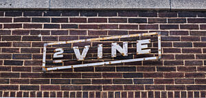 2Vine-Branding-Sign-3-Crop